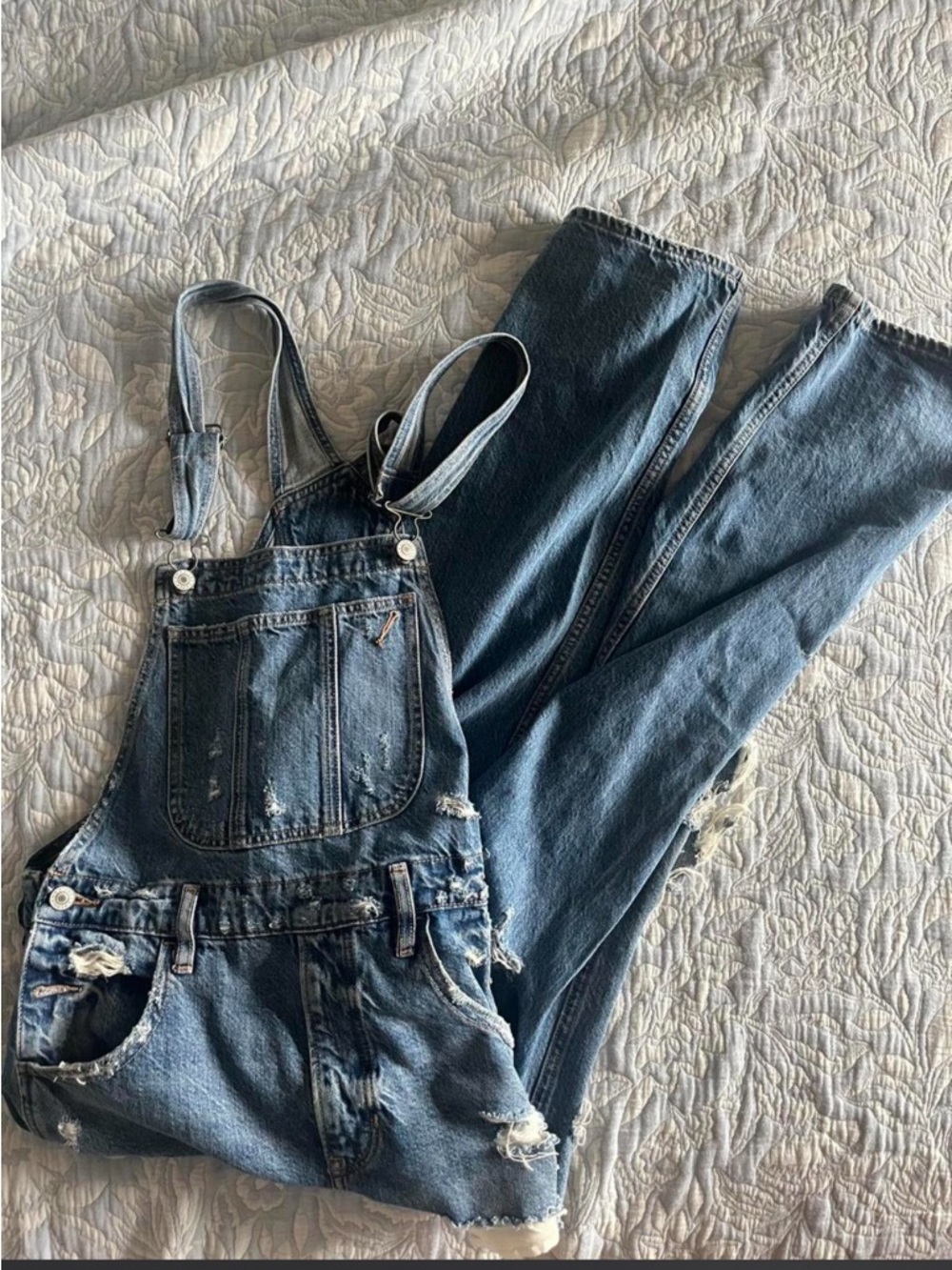 american eagle 90s boyfriend distressed overalls size s